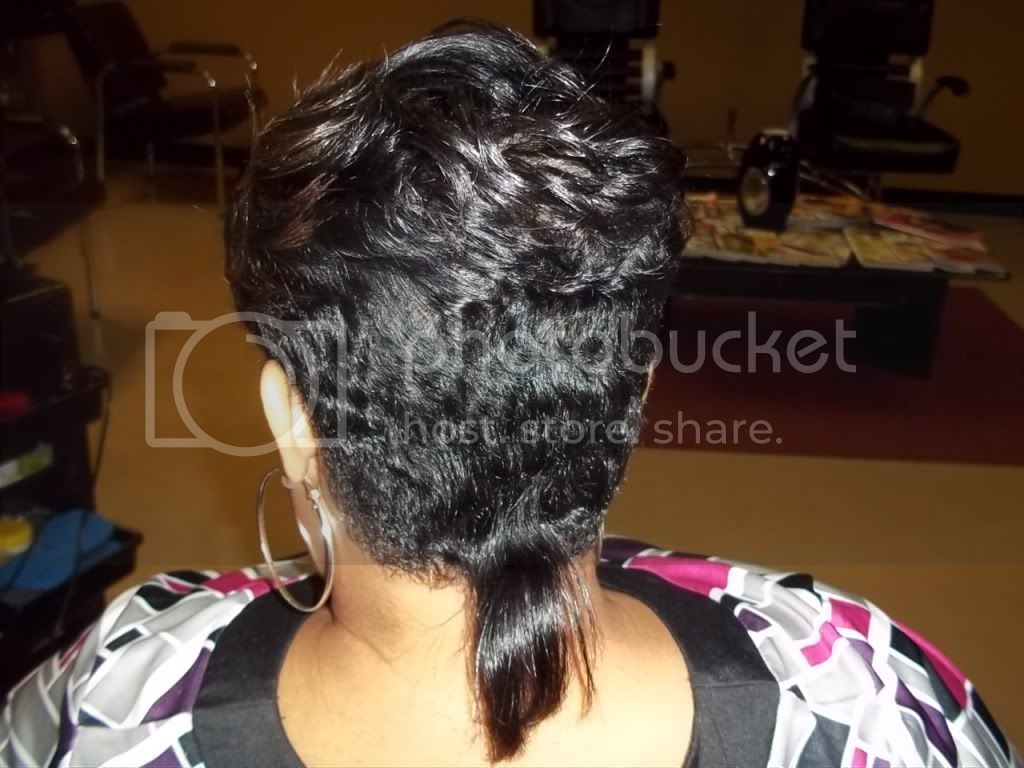 short haircuts for women with thick hair