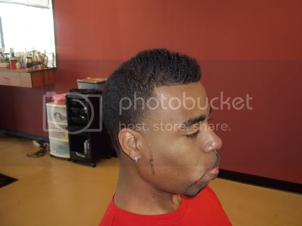 haircuts for male round faces